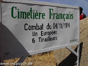 Französischer Friedhof - Kampf am 04.11.1914 - 1 Europäer, 6 Schützen